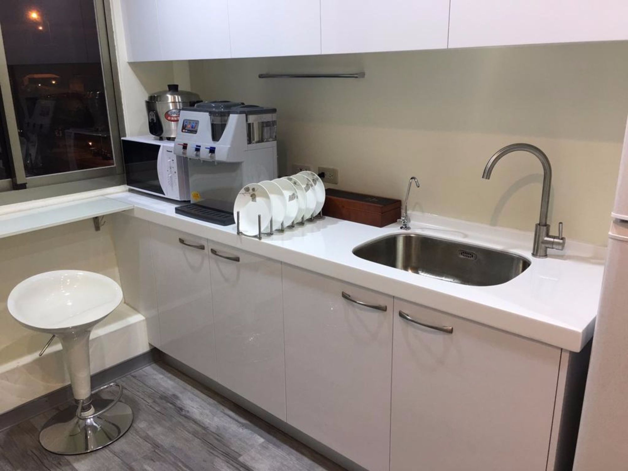 Фото Old Door Hostel & Bar