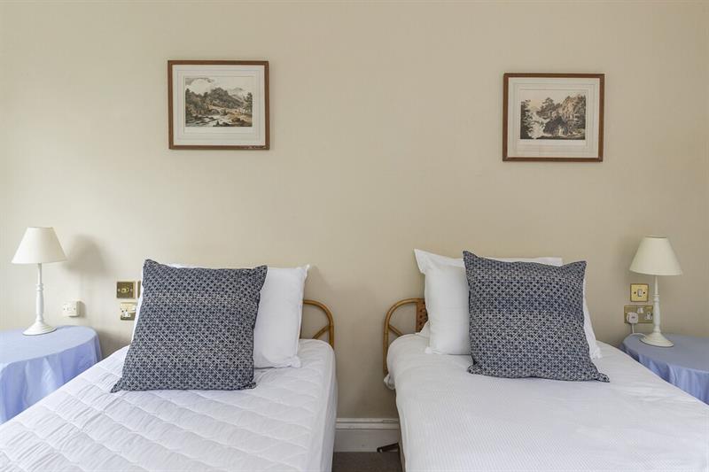 Фото Altido Charming 3 bed house with a rooftop terrace