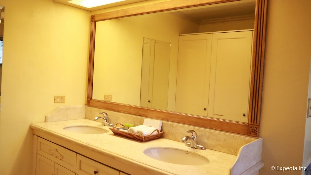 Фото Sophia Suites Residence Hotel