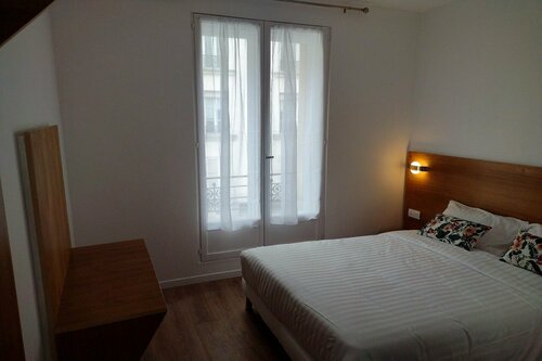 Гостиница Dupleix Hotel в Нантере