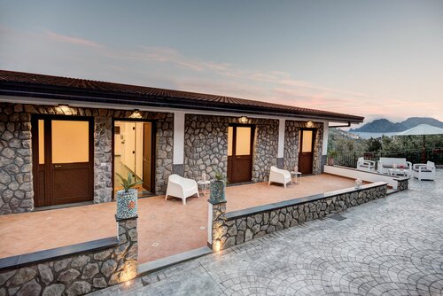 Внешний вид отеля Agriturismo Oleum в Масса-Лубренсе, фото 2