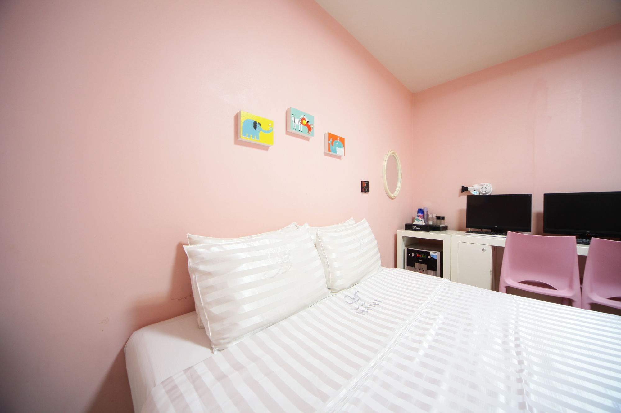 Фото A Hotel Iksan