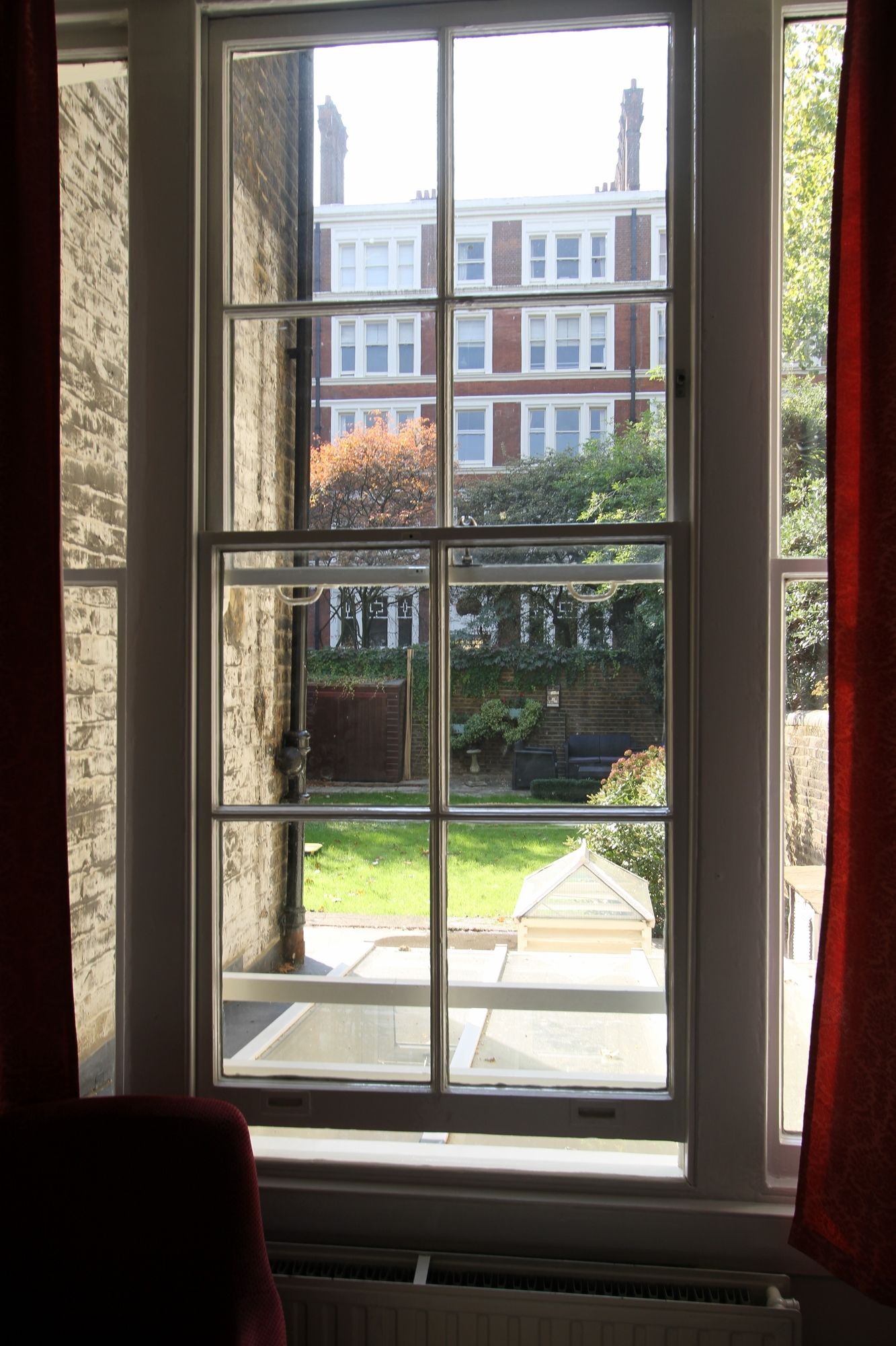 Фото The Ridgemount Hotel