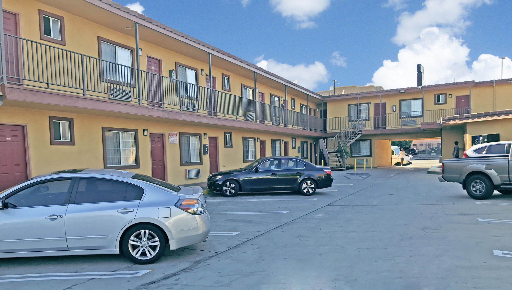 Фото Satellite Motel