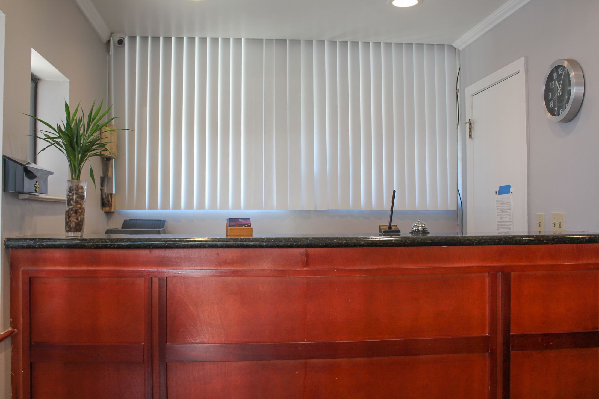 Фото Bay Bridge Inn