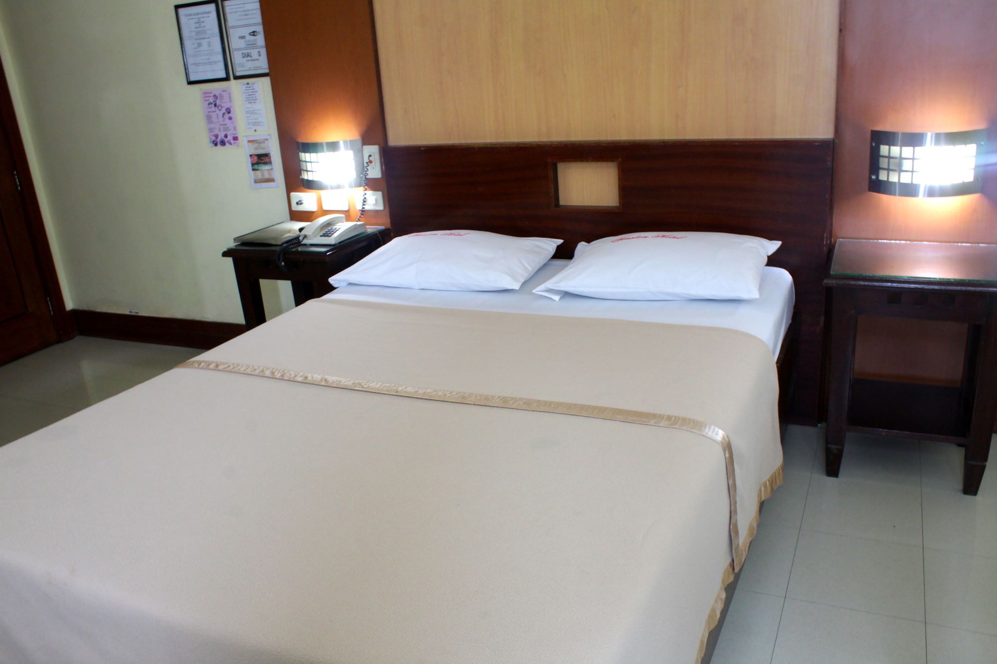 Фото New Winston Hotel