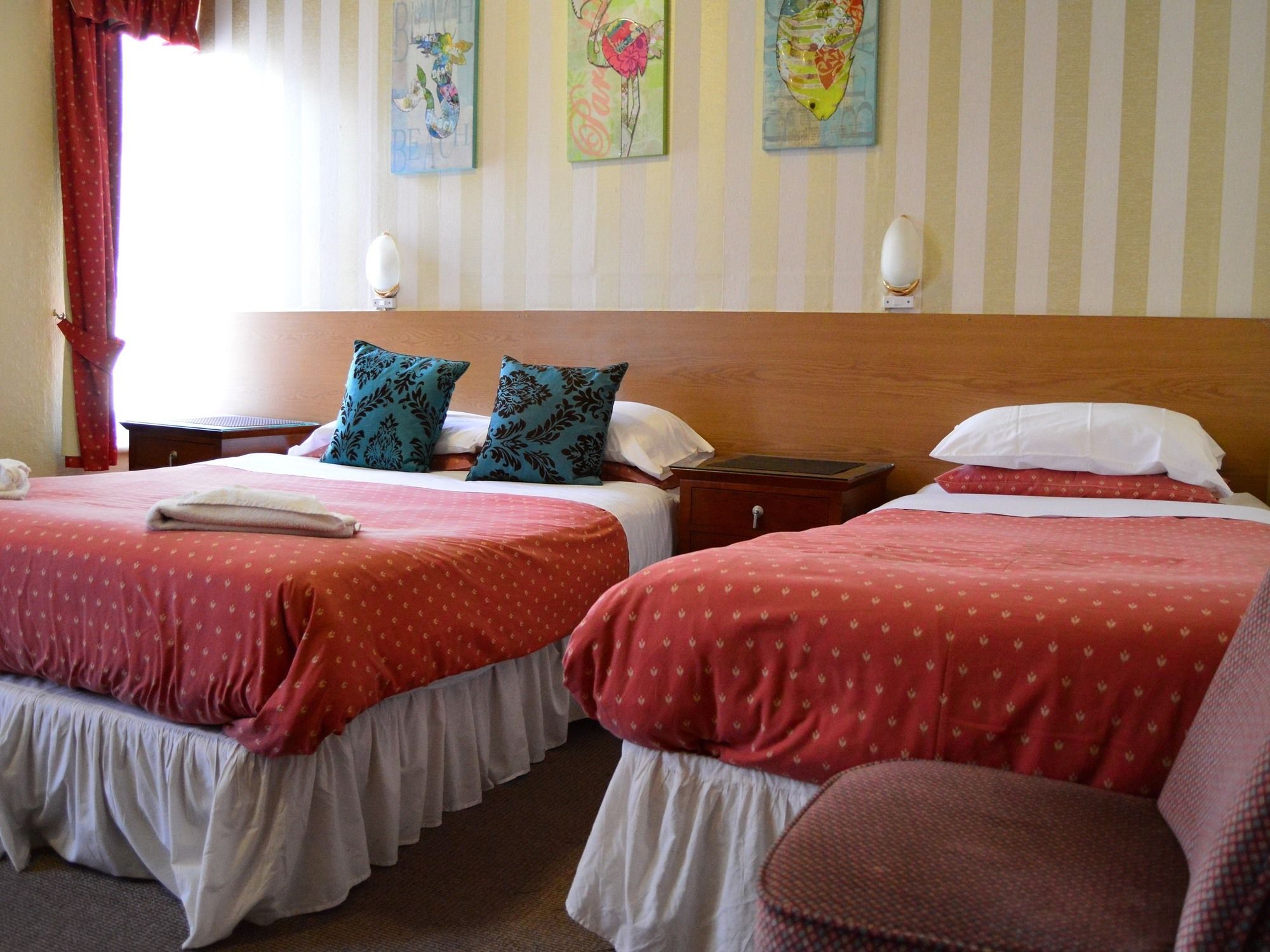 Фото The Oak Lea Hotel