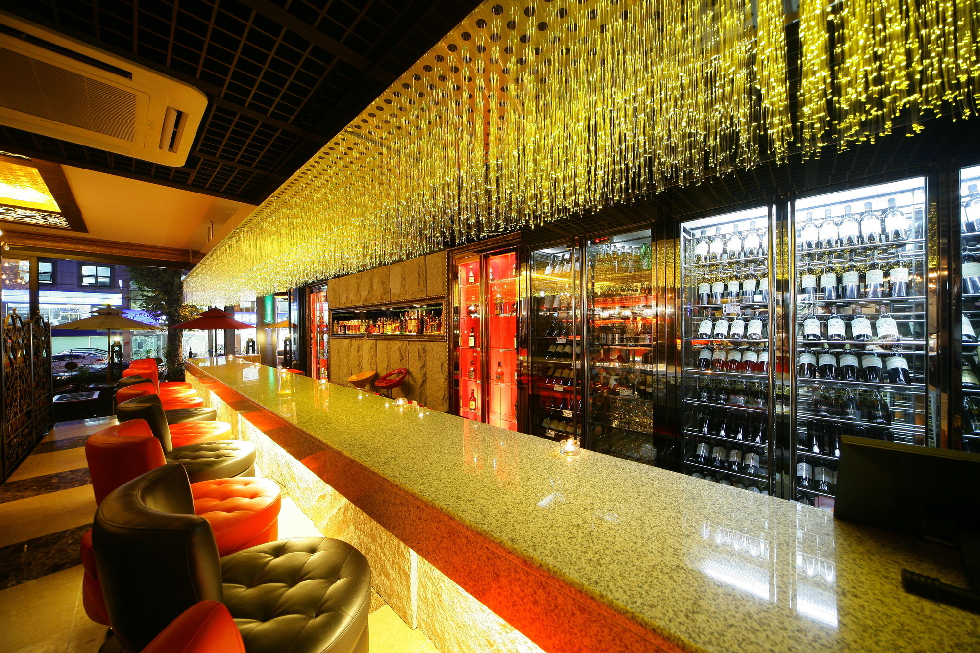 Фото Koam Tourist Hotel