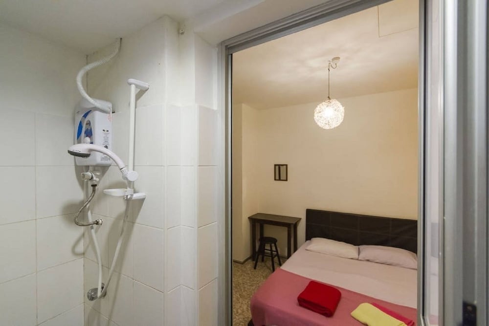 Фото Cocoa Mews Cafe & Homestay