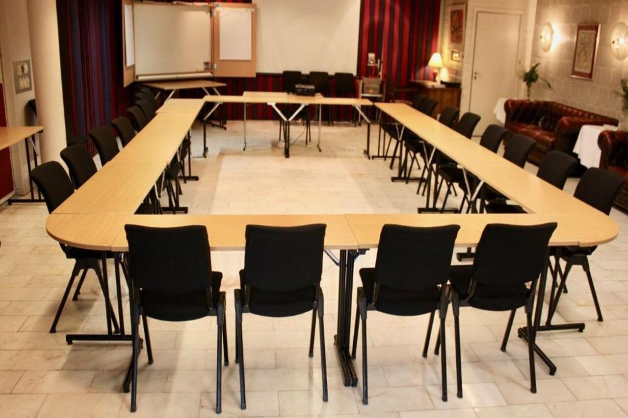 Фото Reenskaug Hotel