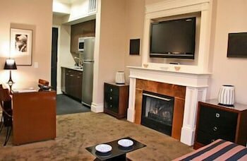 Фото The Inn At St Botolph