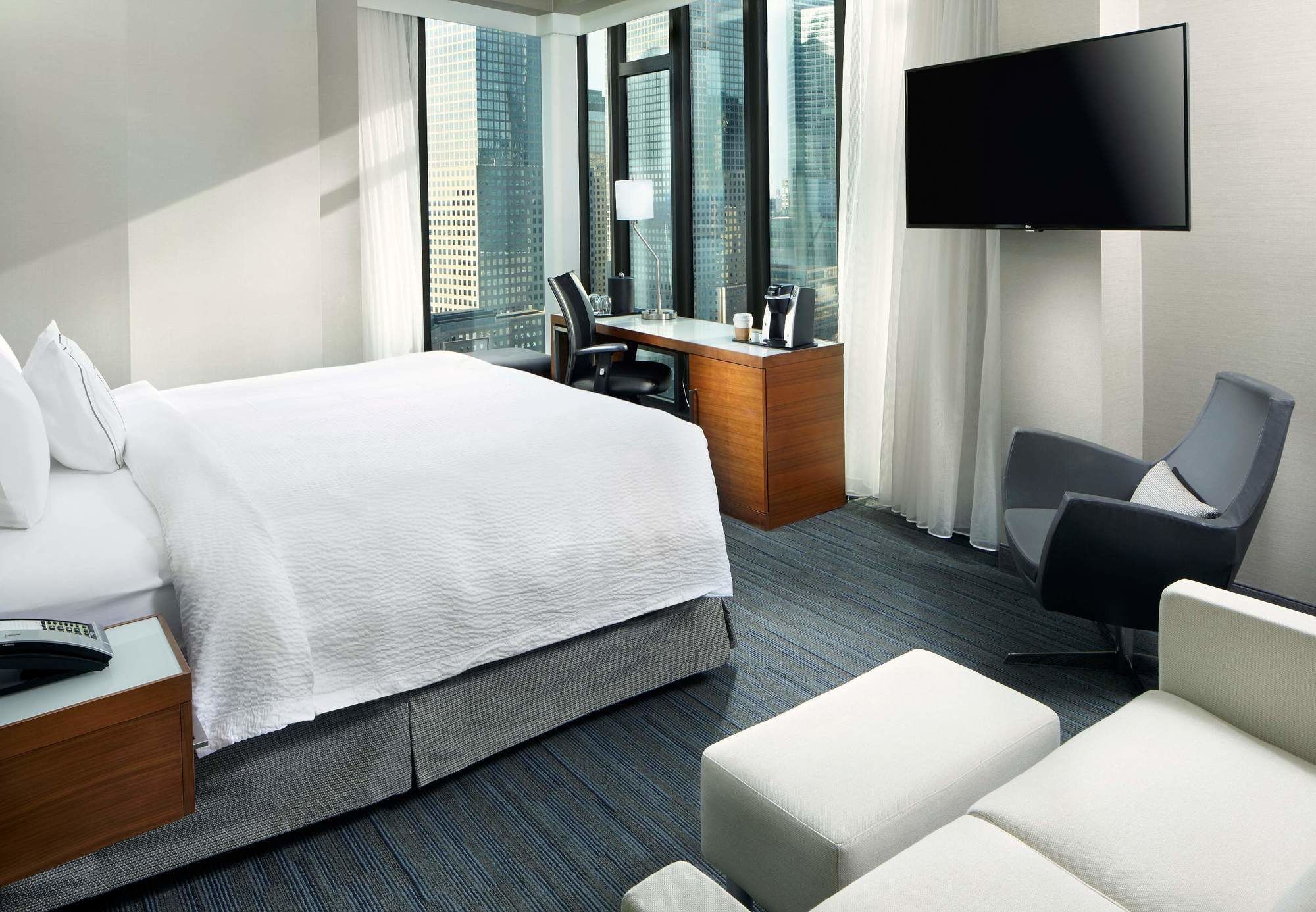 Фото Courtyard by Marriott New York Downtown Manhattan/