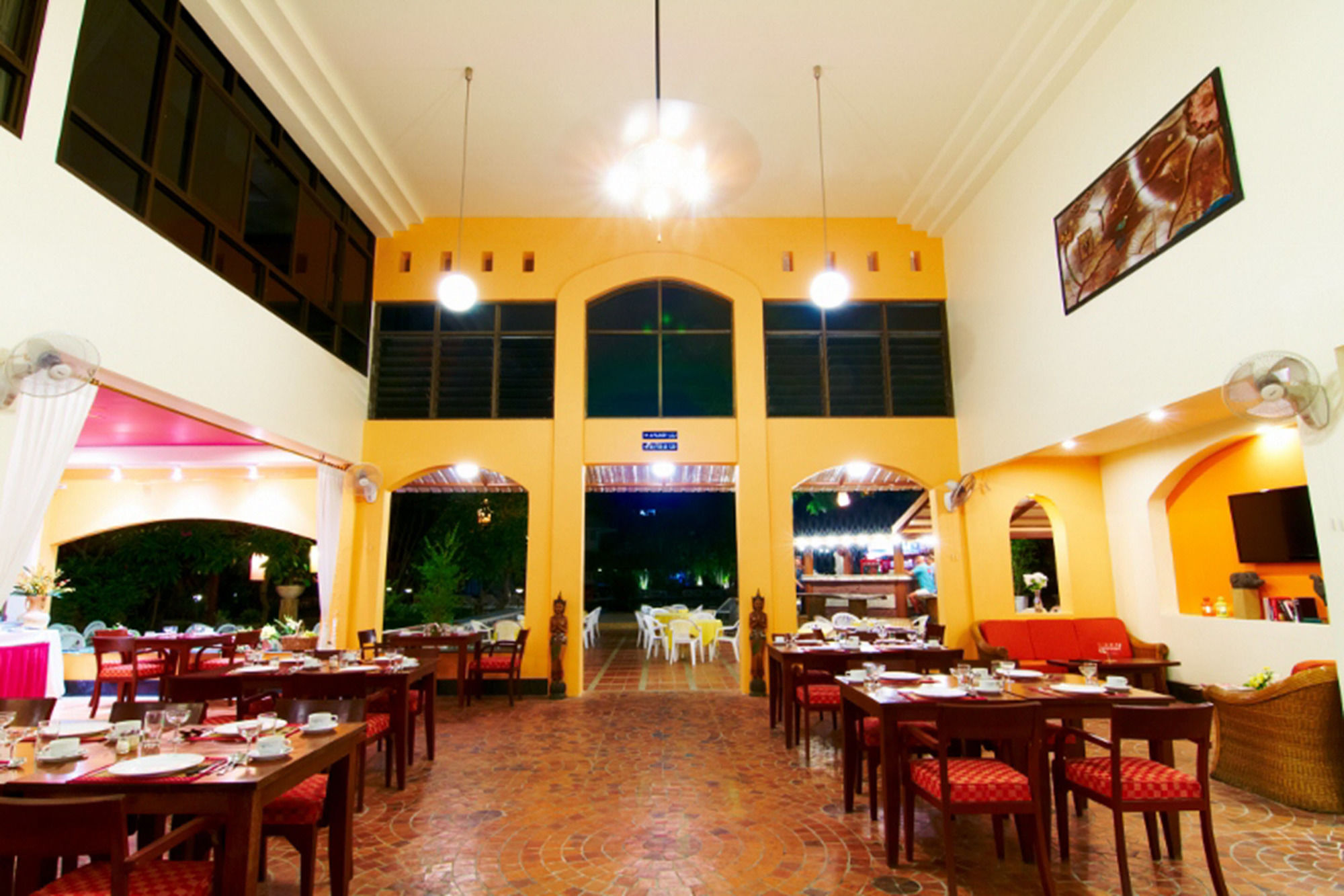 Фото Peace Resort Pattaya