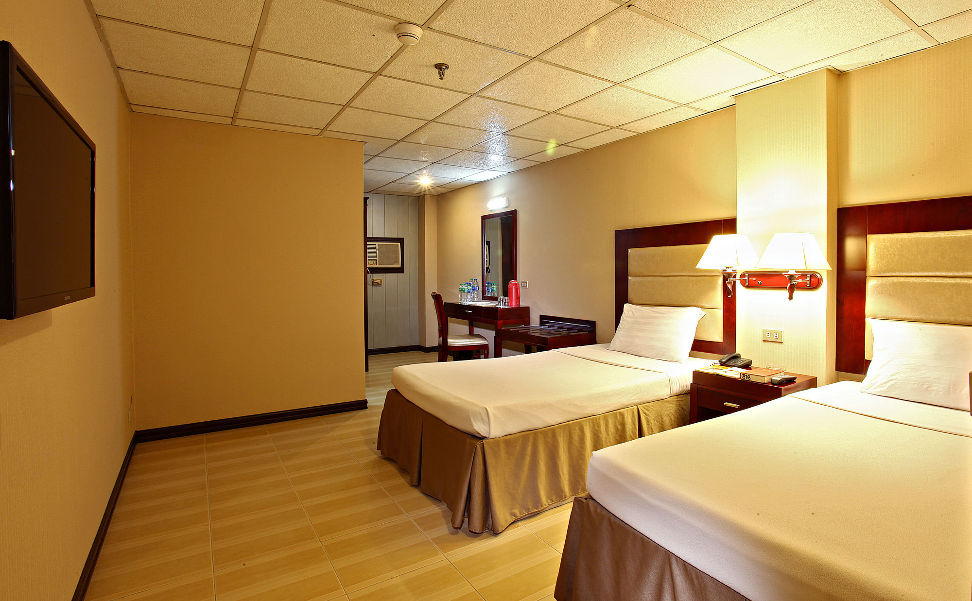 Фото Star Plaza Hotel