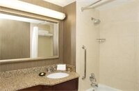 Фото Sheraton Indianapolis City Centre Hotel