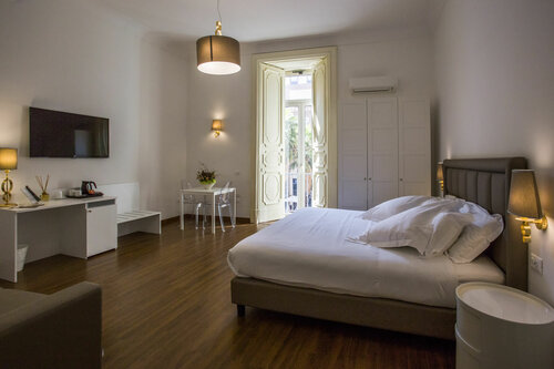 Napoli Class Luxury Rooms & Suites