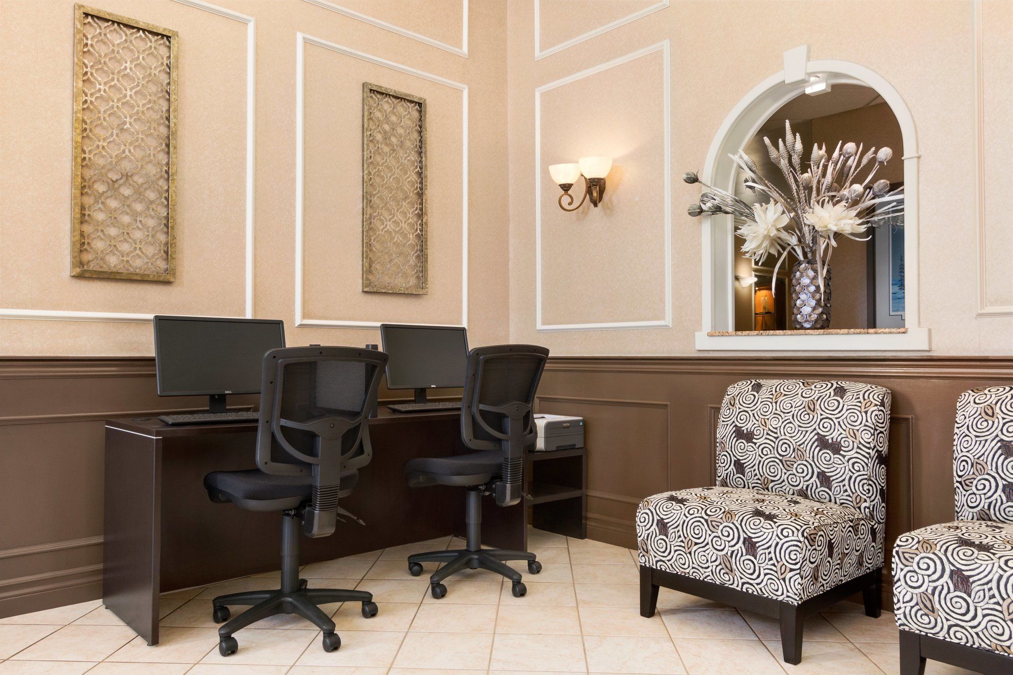 Фото Days Inn by Wyndham Saskatoon