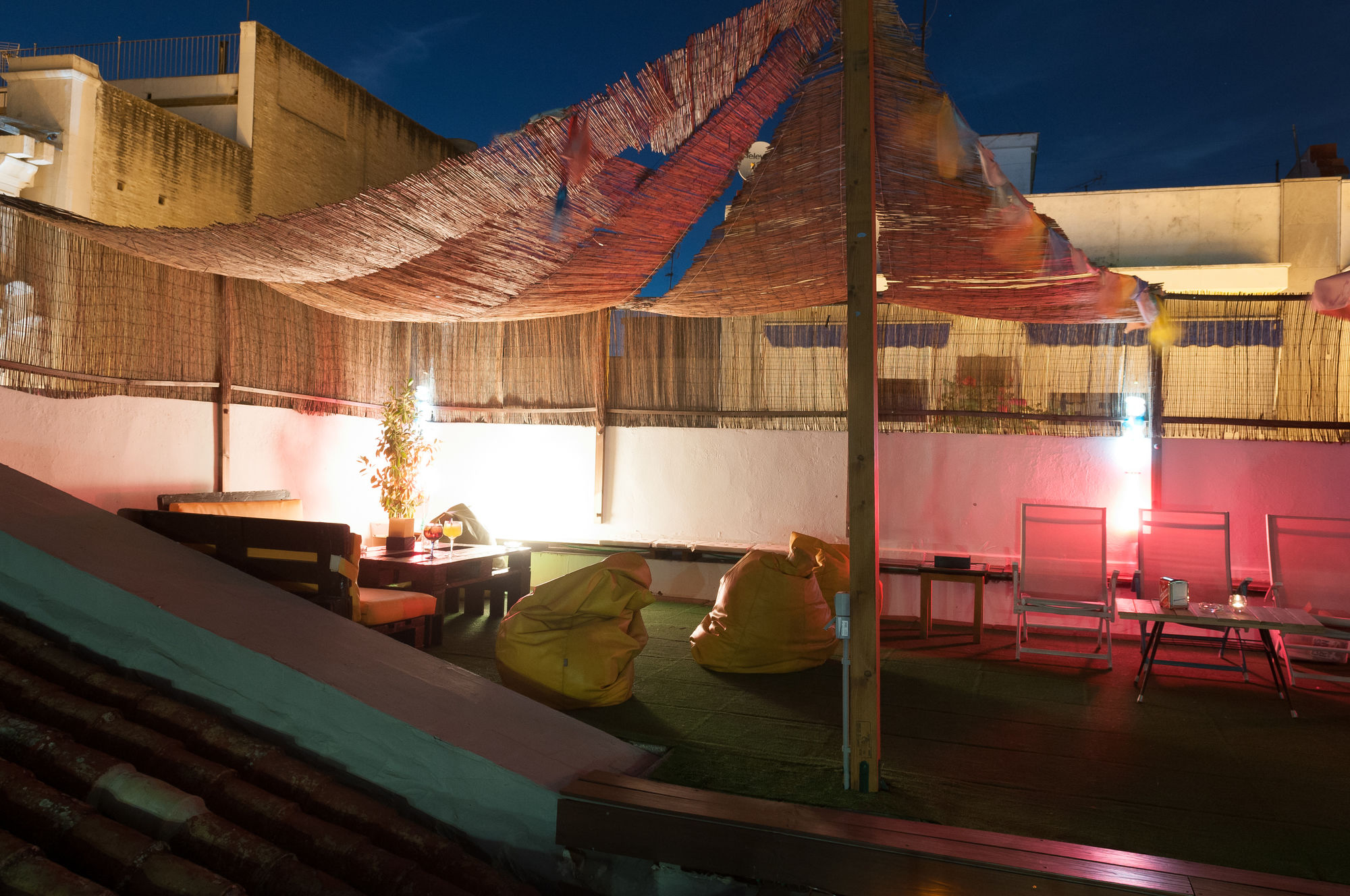 Фото The Nomad Hostel