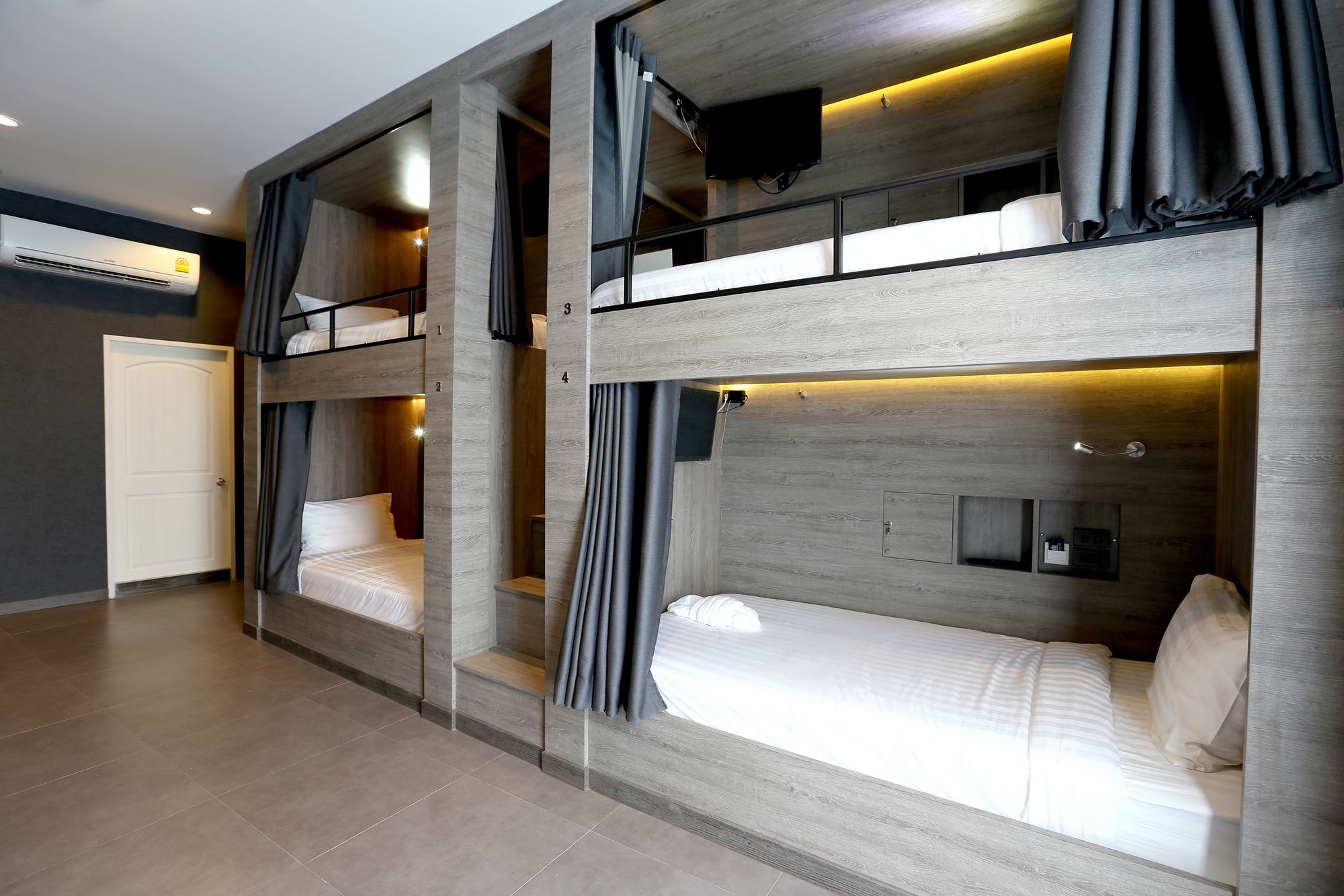 Фото The Printing House Poshtel Bangkok