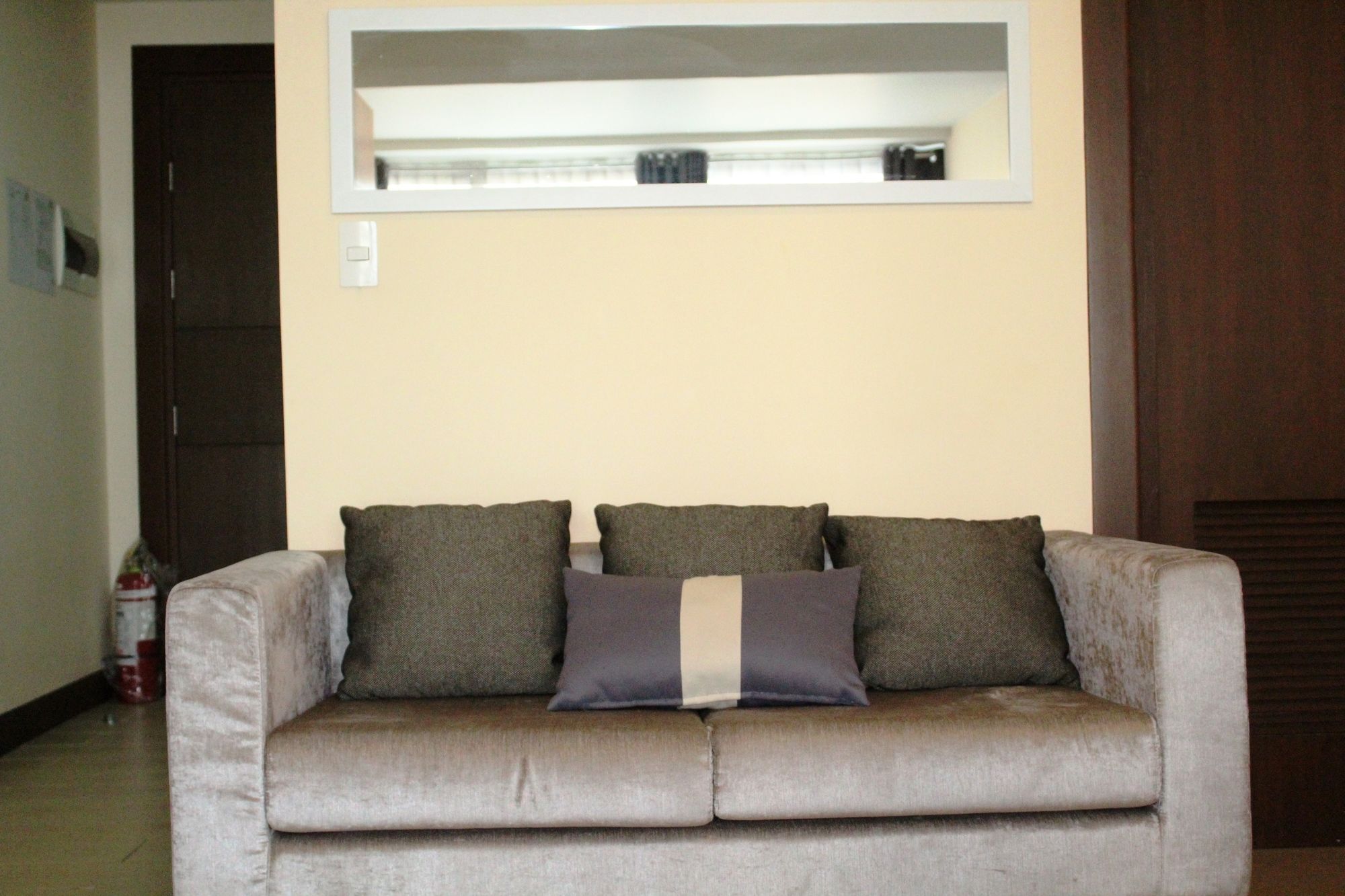 Фото CSuites at Two Central Residences