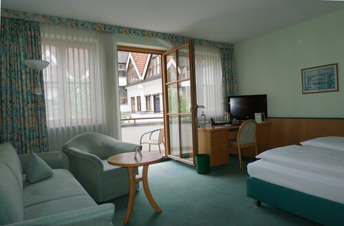 Гостиница Hotel Kastanienhof в Эрдинге