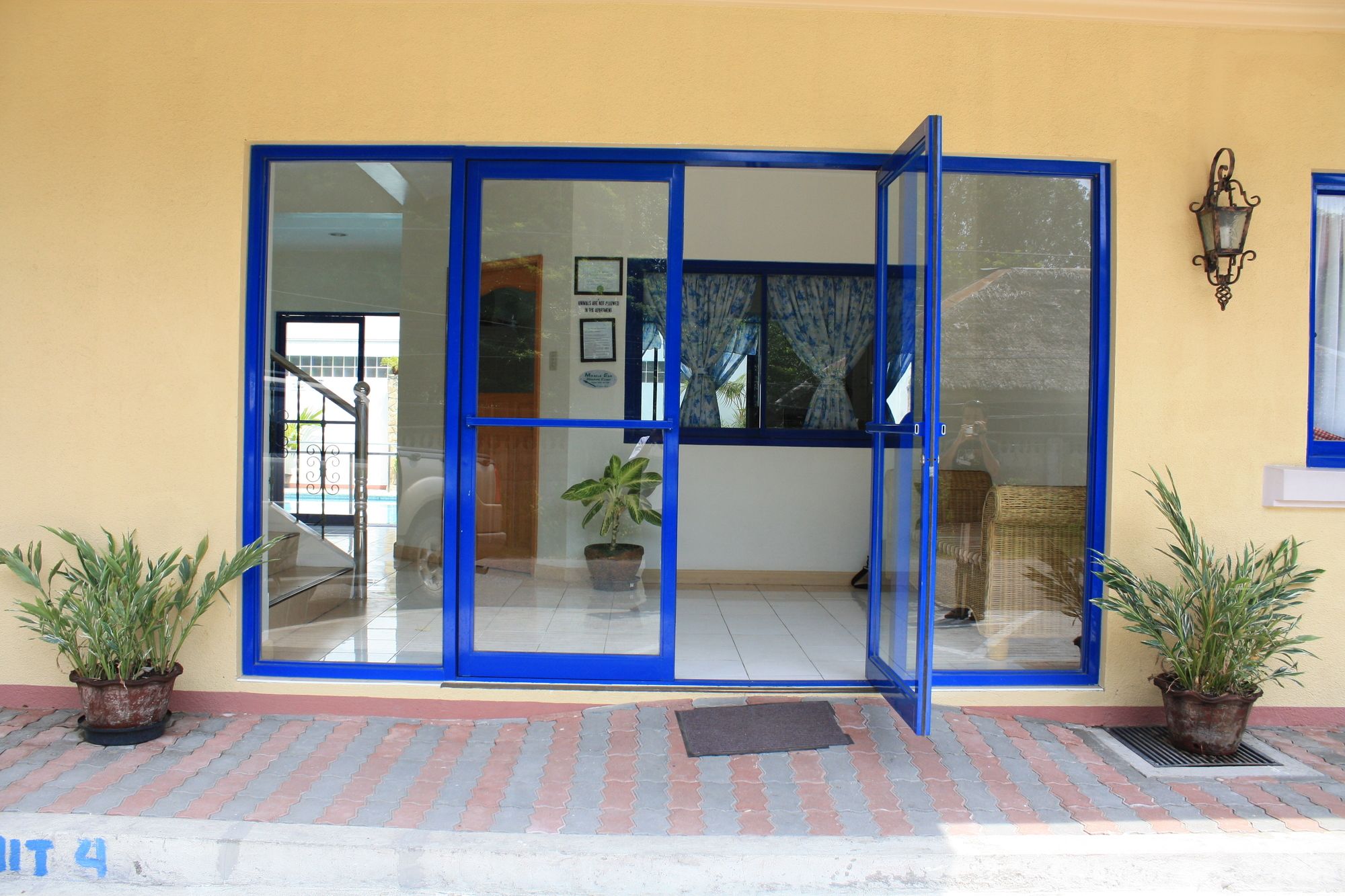 Фото Dumaguete Springs Apartment