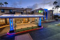 Фото Holiday Inn Express Hotel & Suites Carlsbad Beach, an Ihg Hotel