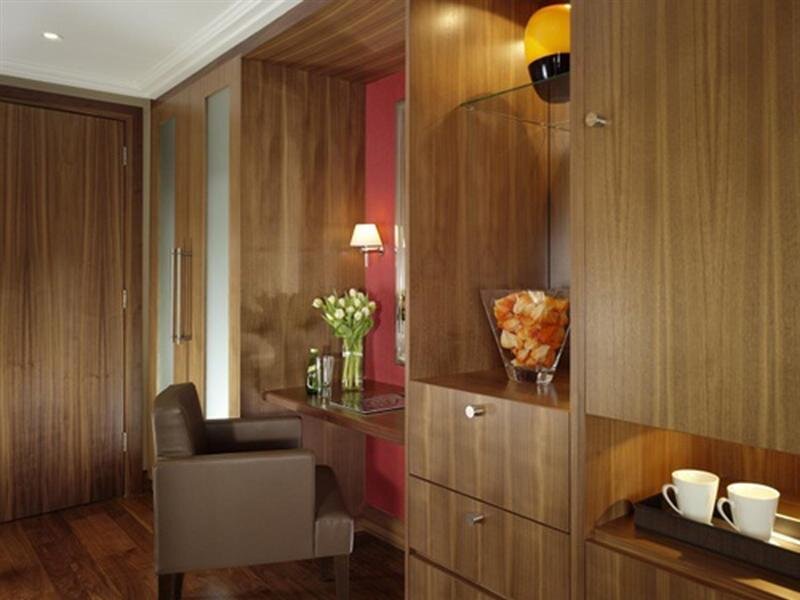 Фото Sheraton Bratislava Hotel