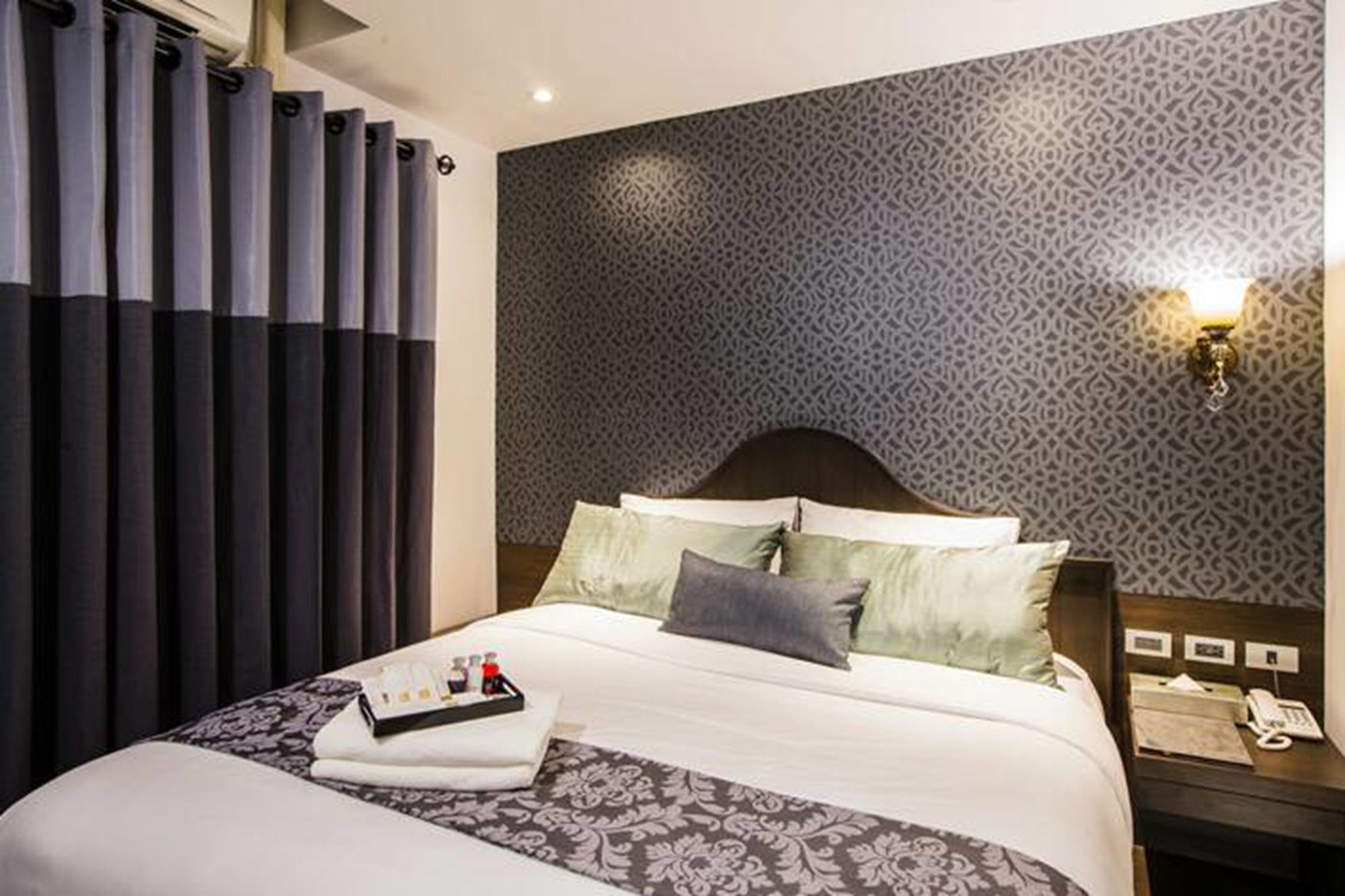 Фото The Fah silom