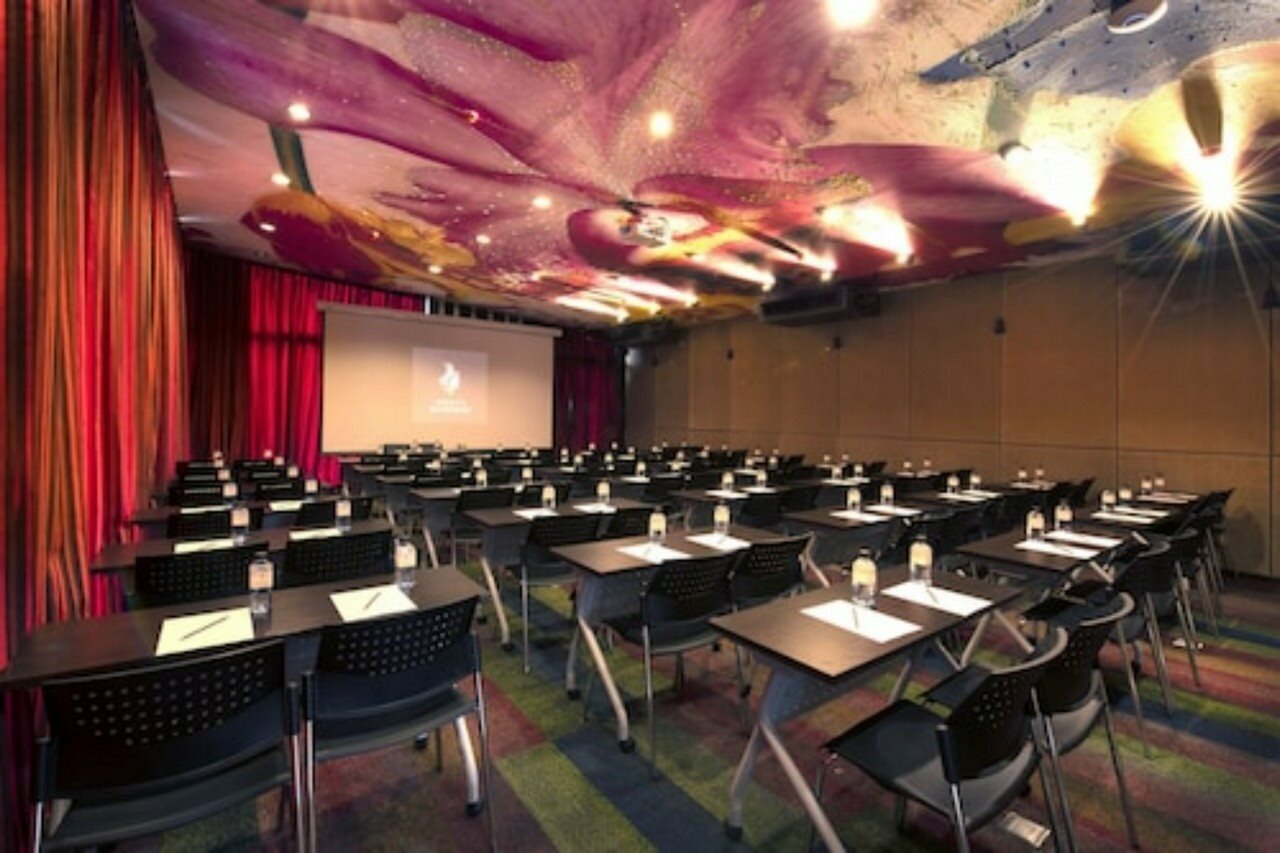 Фото Dhevi Bangkok Hotel