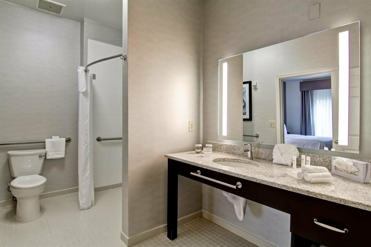 Фото Homewood Suites by Hilton Newark-Cranford