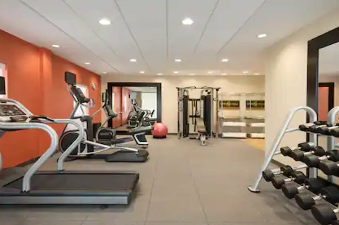 Фото Home2 Suites by Hilton Menomonee Falls Milwaukee