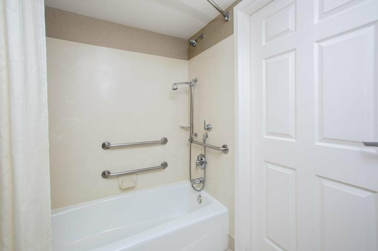 Фото Homewood Suites by Hilton Newark-Fremont