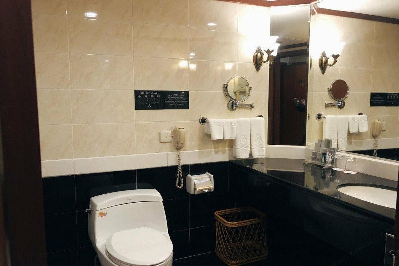Фото Dongguan Gladden Hotel