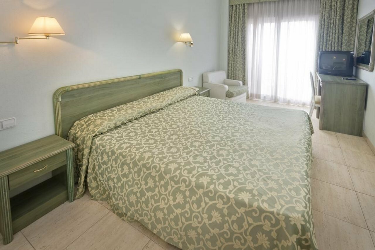 Фото Hotel Vila de Calella