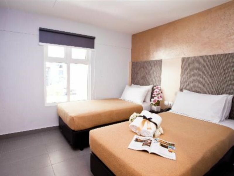 Фото Sandpiper Hotel