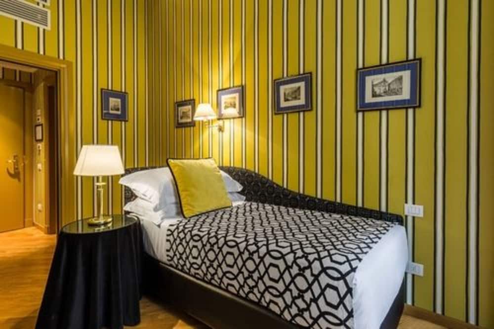 Фото Room Mate Isabella