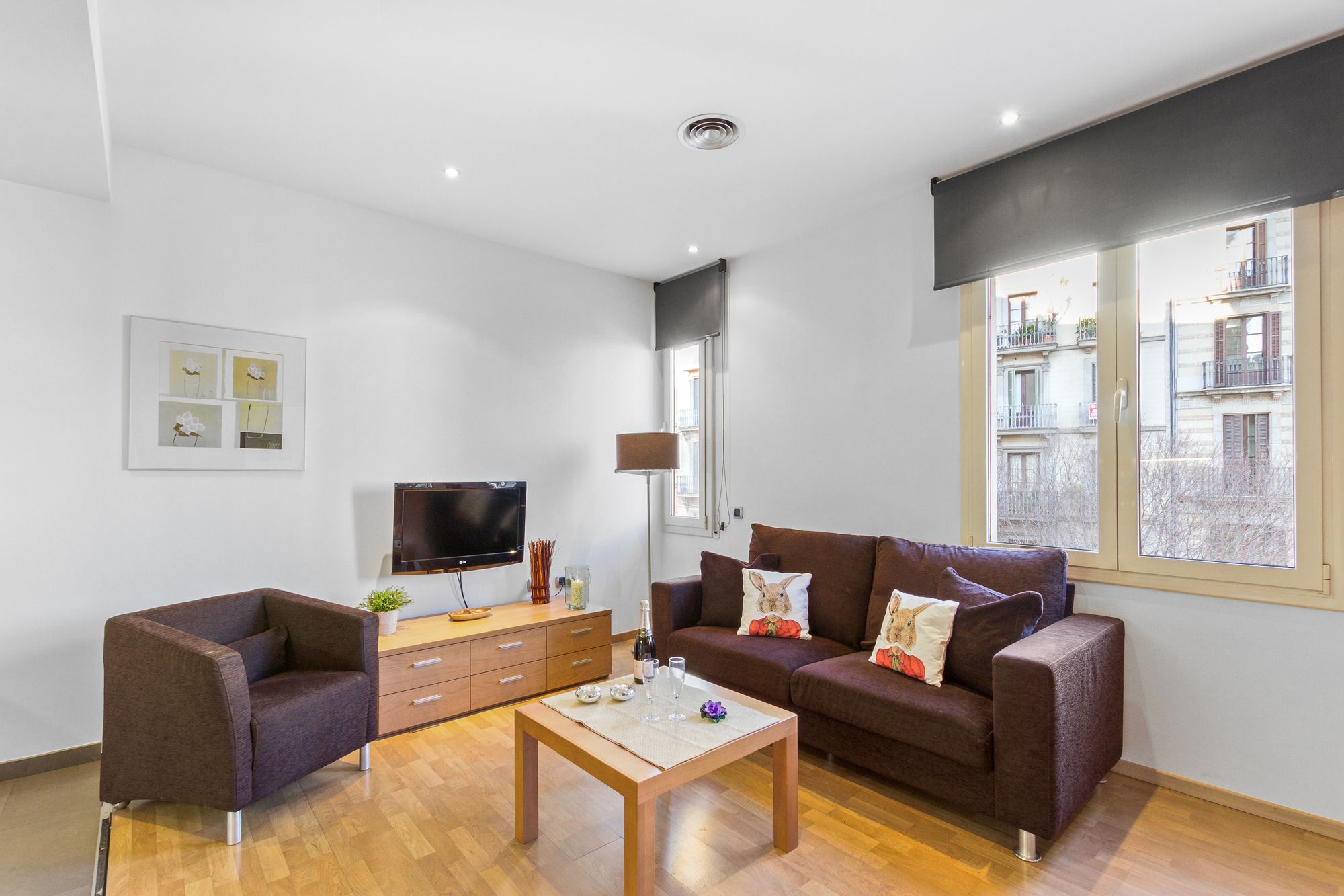 Фото Fisa Rentals Ramblas Apartments