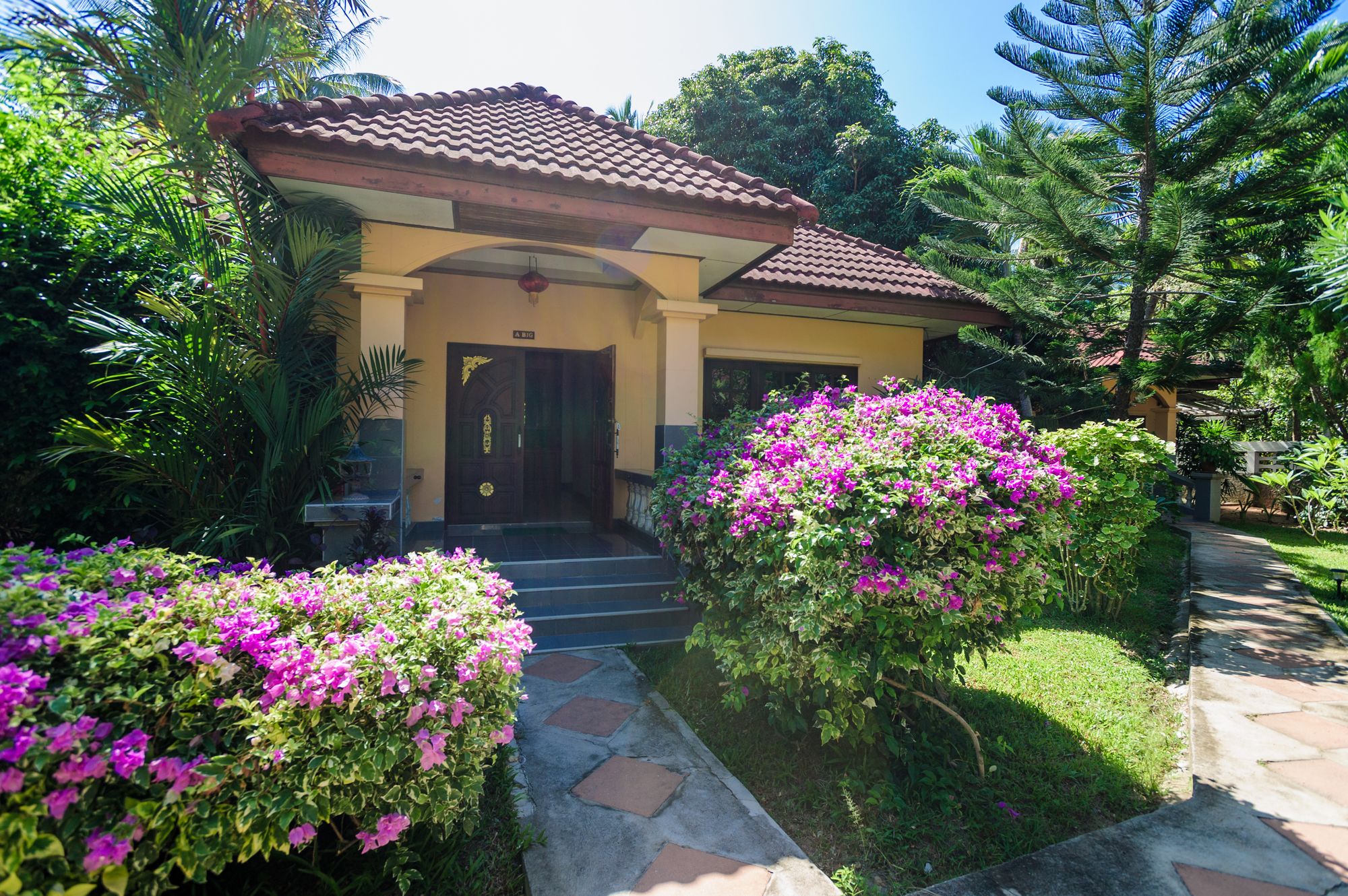 Фото отеля 1