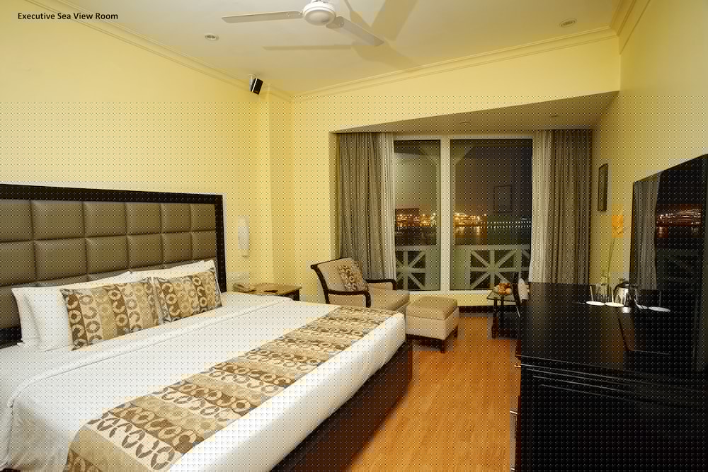 Фото Vivanta Ernakulam, Marine Drive