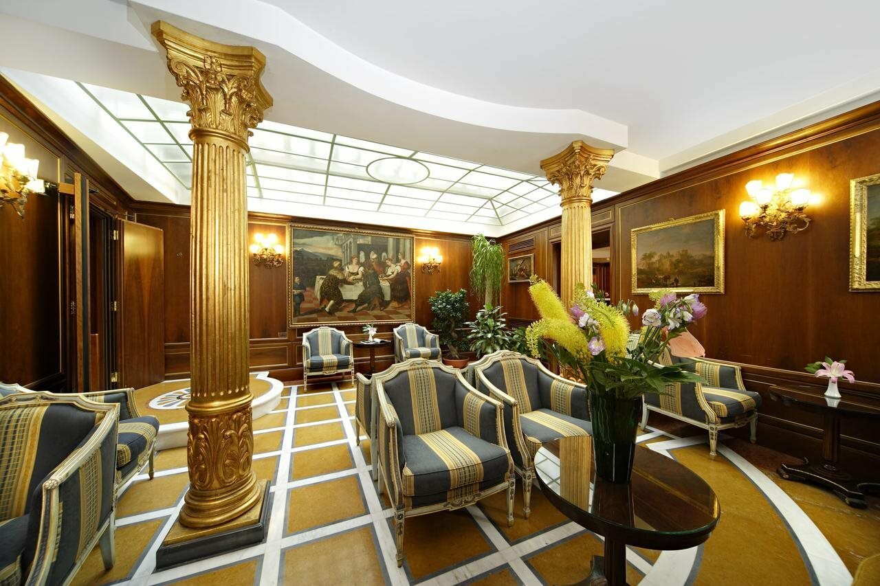 Фото отеля 2