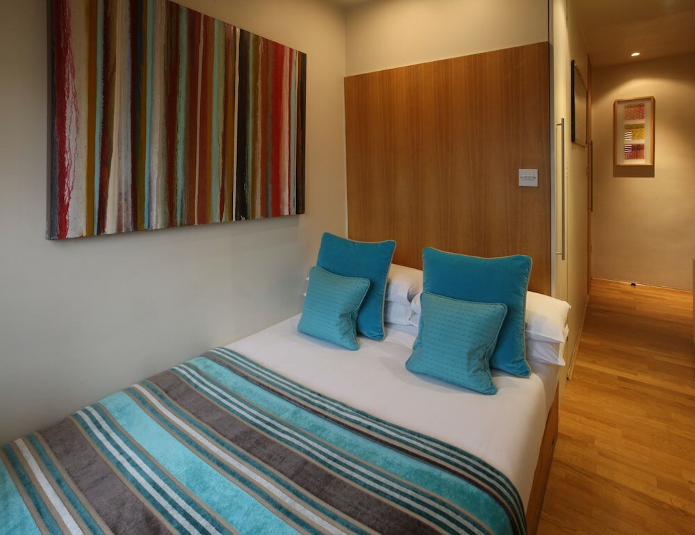 Фото Mayflower Hotel