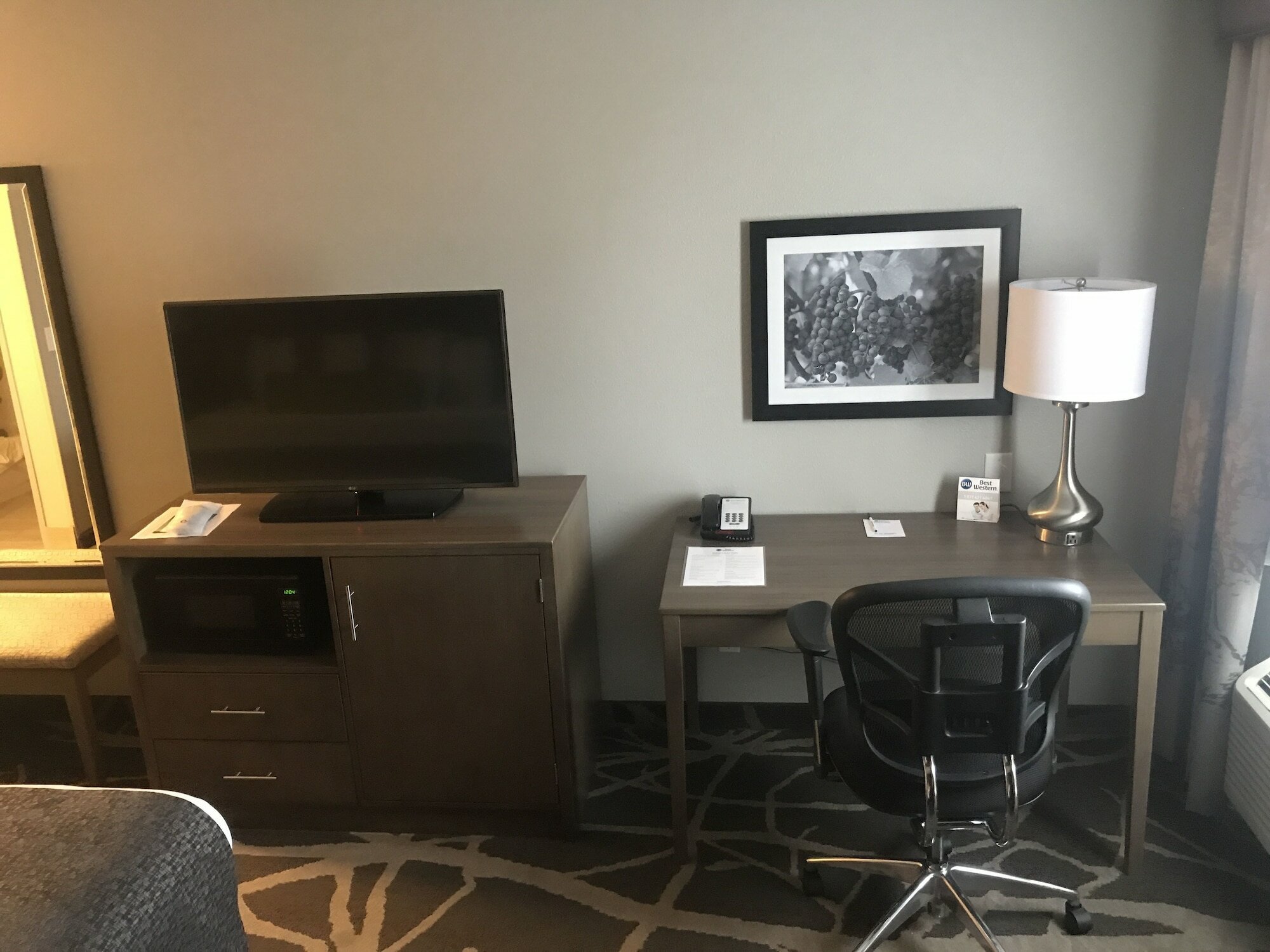 Фото Best Western McMinnville Inn