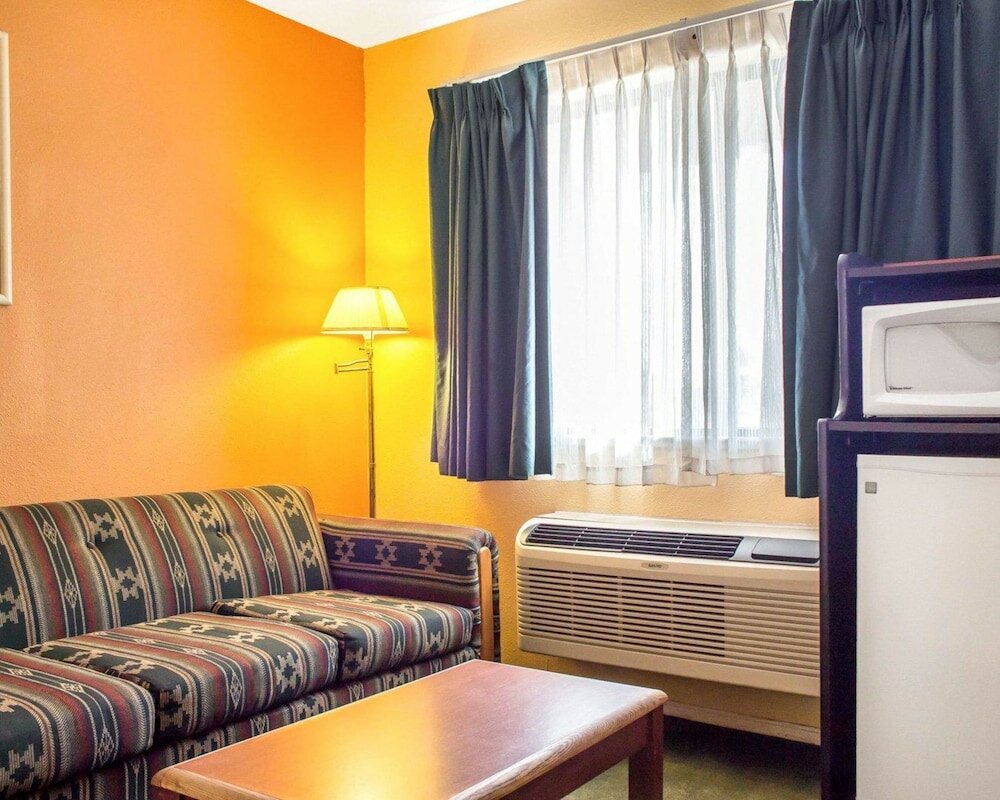 Фото Travelodge by Wyndham Kingman