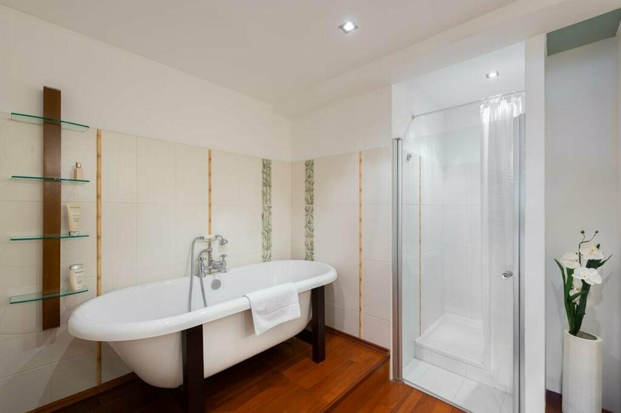 Фото Apartments Almandine