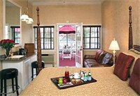 Фото Chateau Inn and Suites