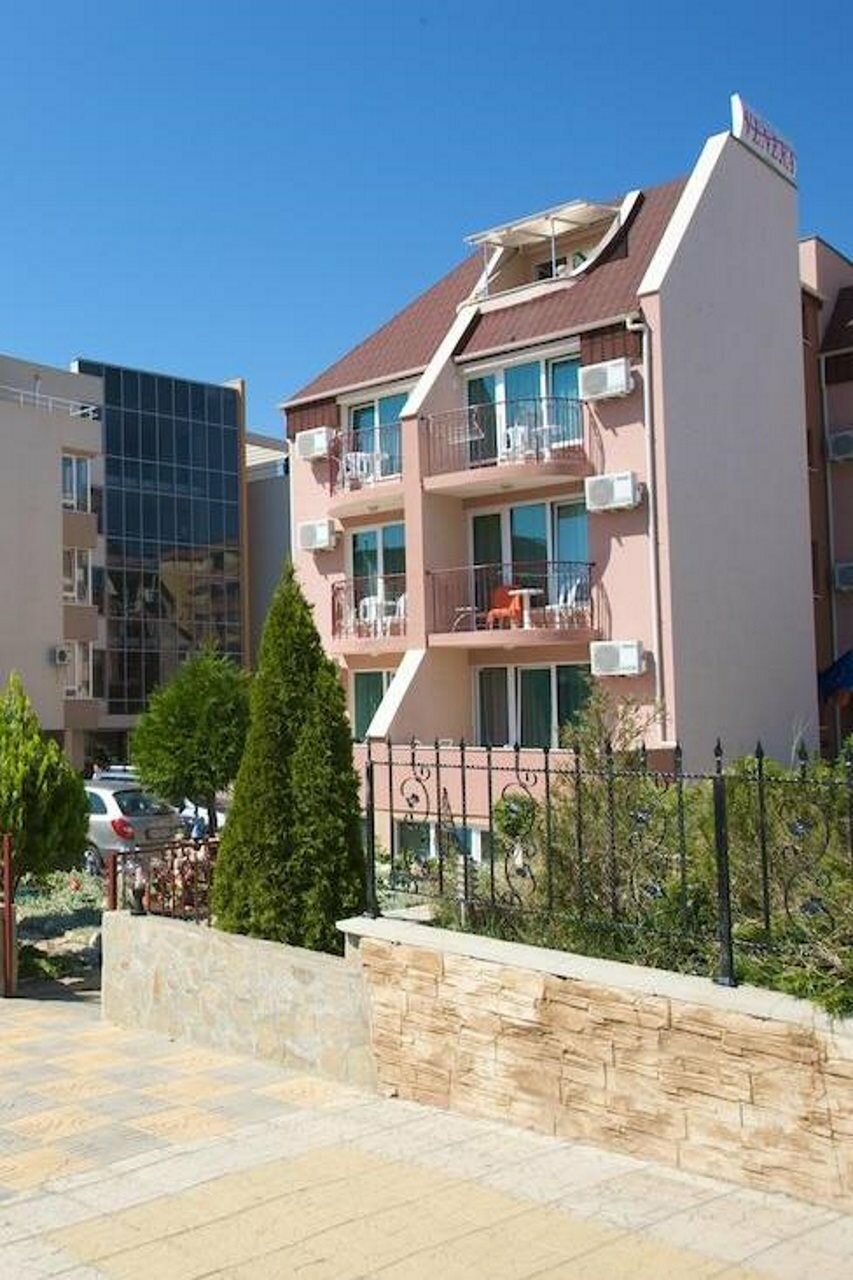 Фото отеля 2