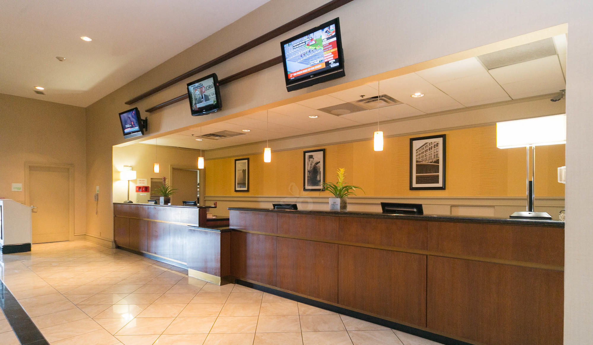 Фото Adam's Mark Hotel & Conference Center