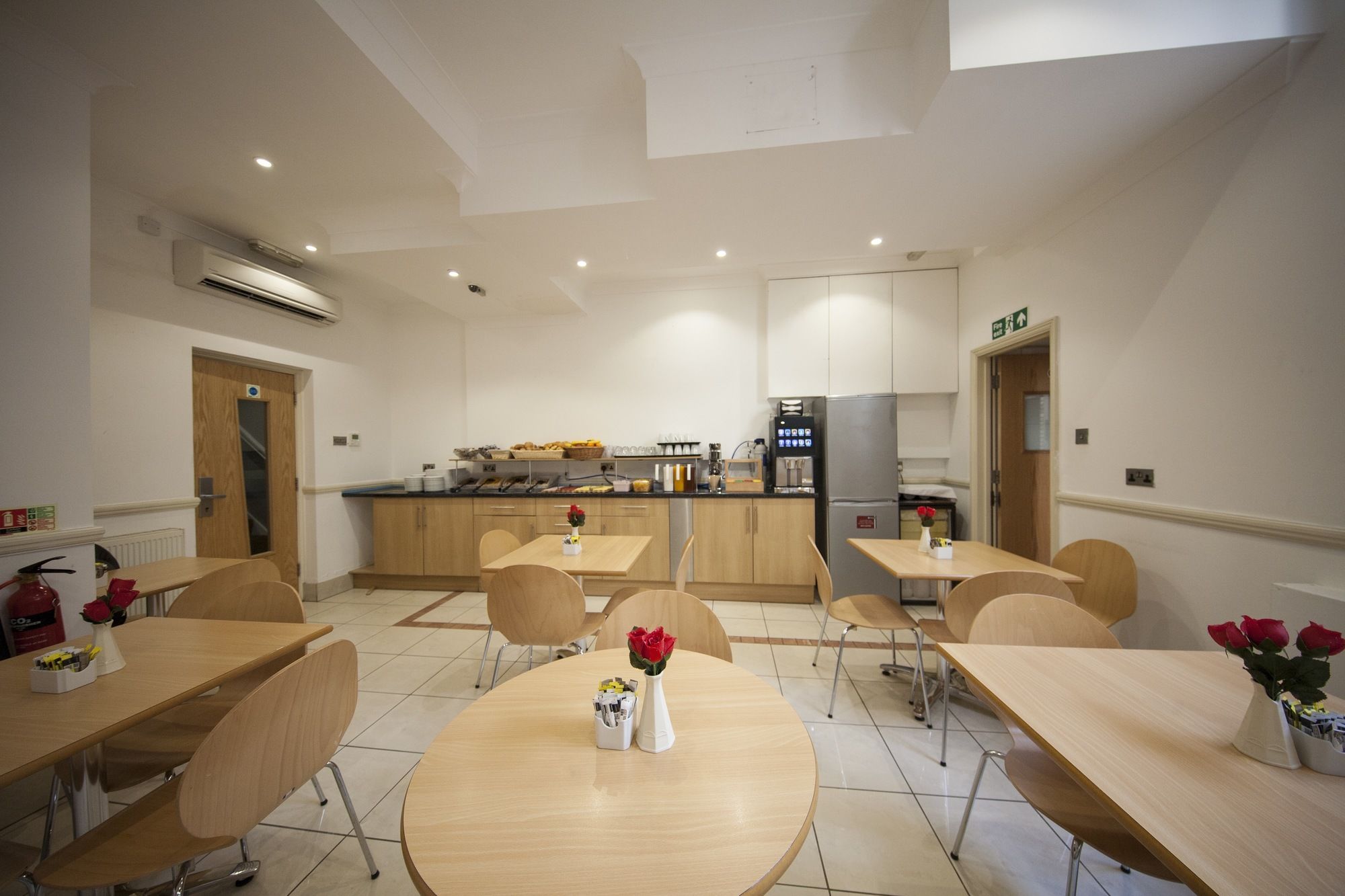 Фото St George's Inn Victoria