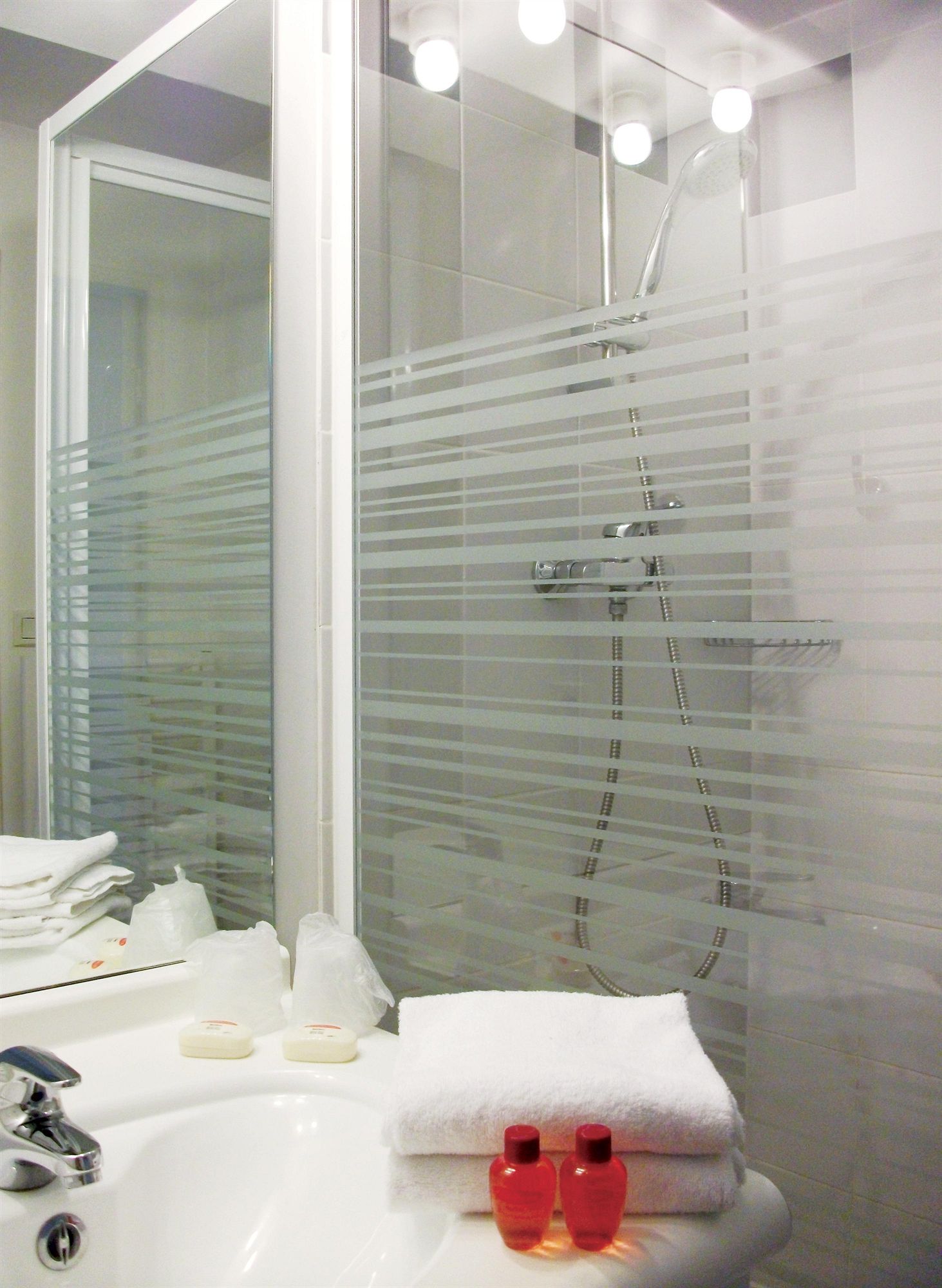 Фото Séjours et Affaires Angers Atrium